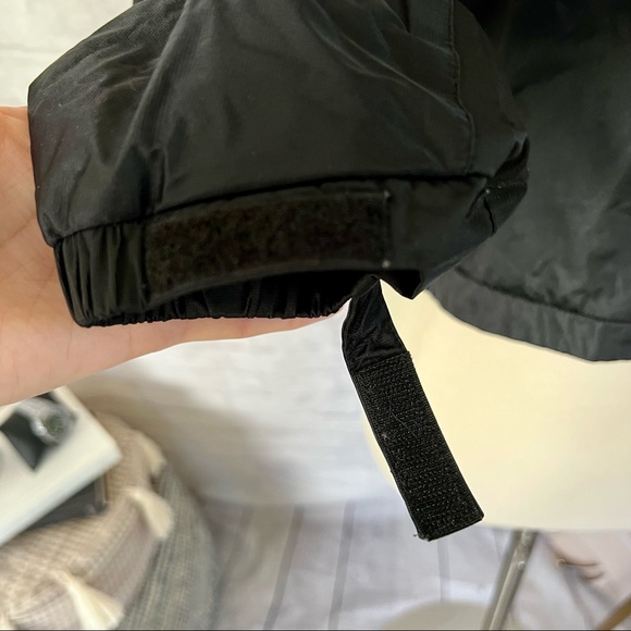 New Balance Windbreaker - Picture 5 of 16